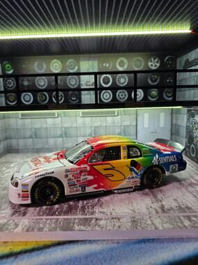 Terry Labonte #5 Kellogg's K-Sentials 1999 Monte Carlo 1:24 Diecast